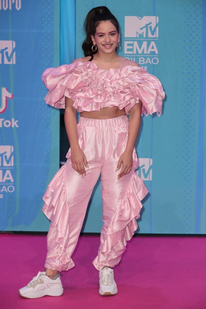 Rosalía en la alfombra rosa de los MTV Europe 2018