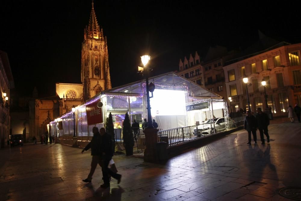 Presentación de la pista de hielo de la plaza de la Catedral.