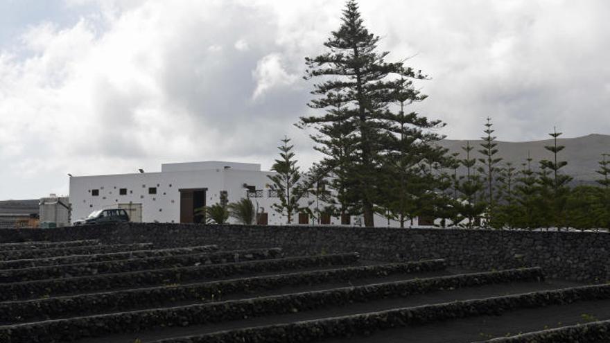 Instalaciones de Bodegas Los Bermejos, en La Geria, municipio de San Bartolomé.