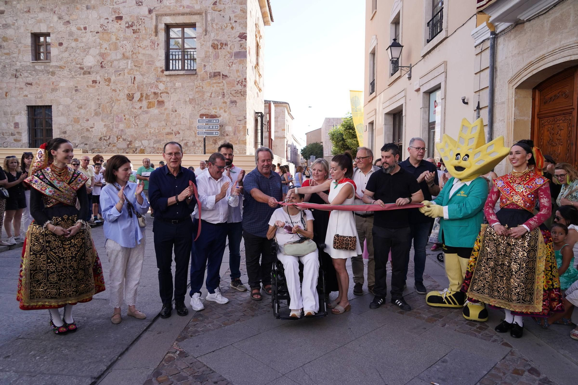 GALERÍA | La Feria de la Cerámica y la Alfarería ya está en la calle