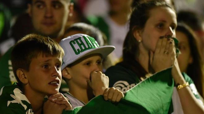 Chapecó homenajeó a los suyos con el corazón roto