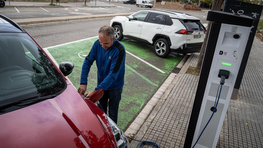 A Manresa no hi ha cap carregador ràpid públic de vehicles elèctrics