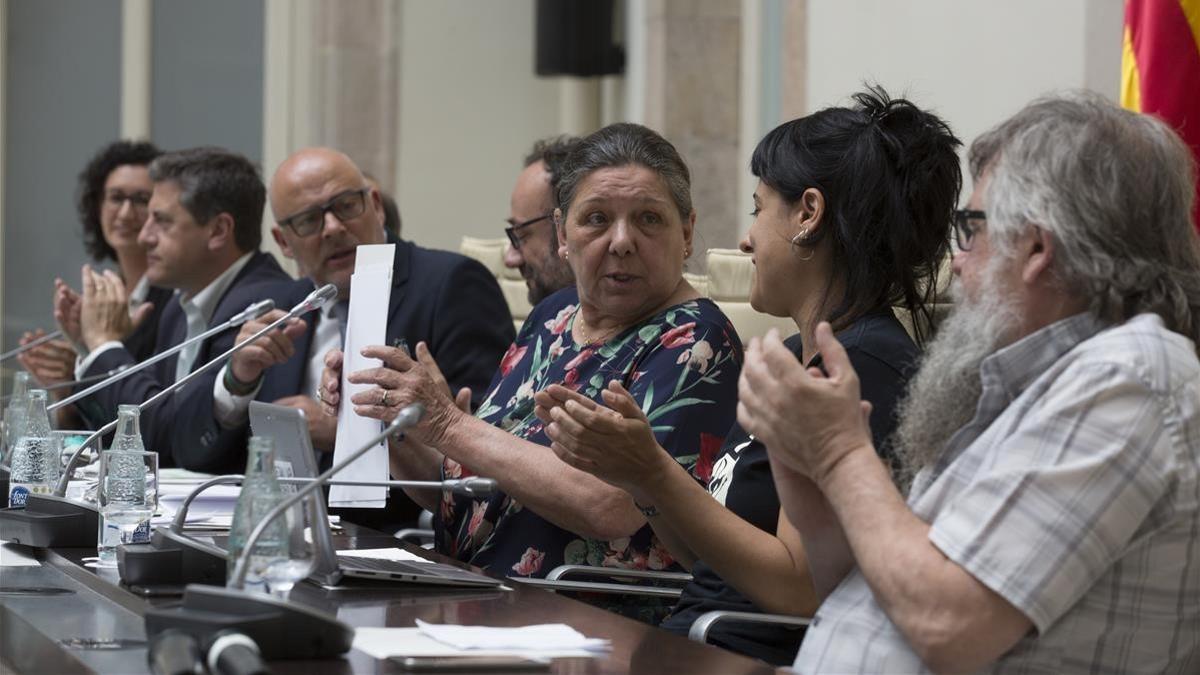 Diputados de Junts pel Sí y la CUP, el pasado 4 de julio, durante la presentación de la ley del referéndum.