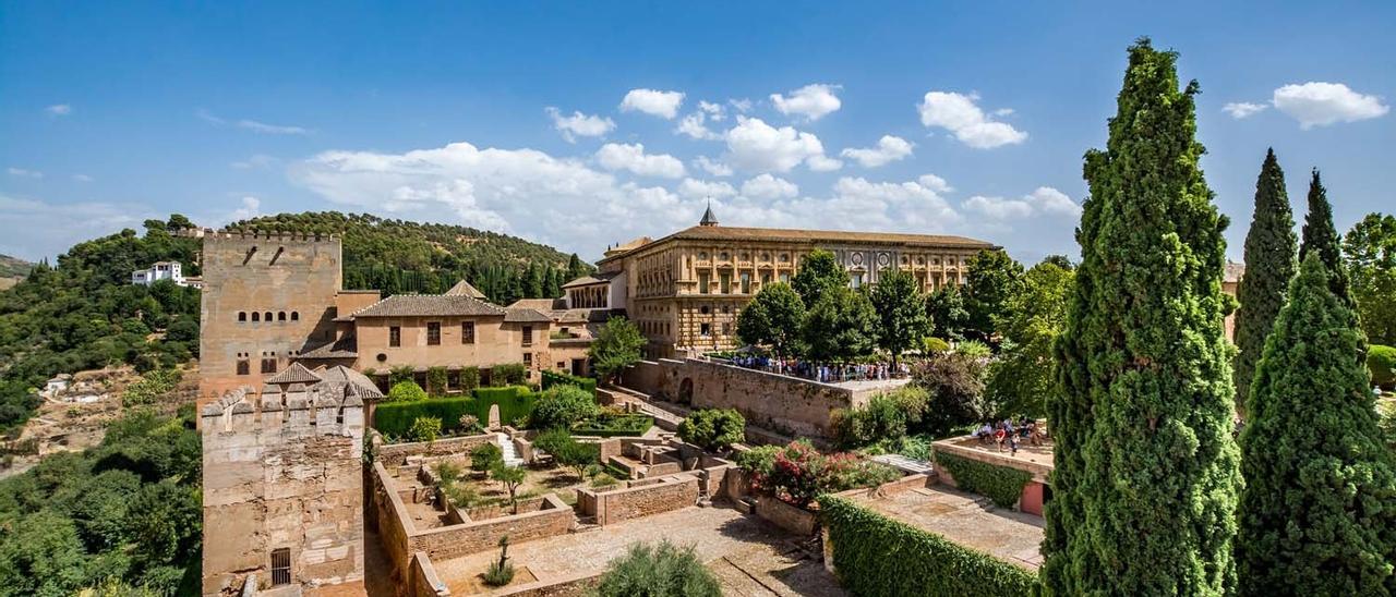 Vistas del Palacio de Carlos V en la Alhambra