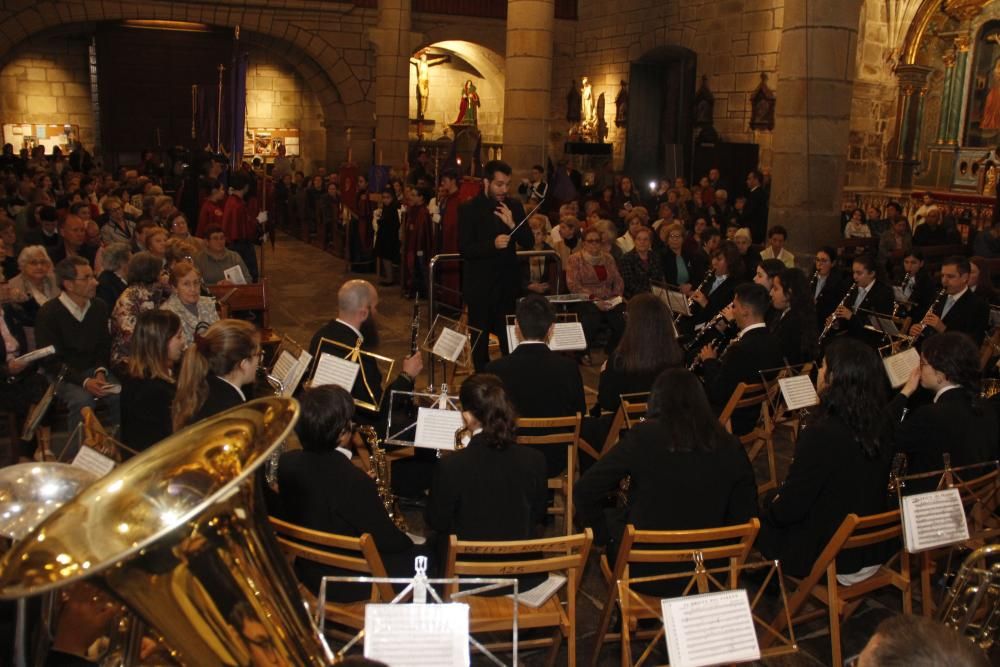 El pregón de Jesús Graña y las Marchas Procesionarias inuguran el preámbulo de la Semana Santa canguesa