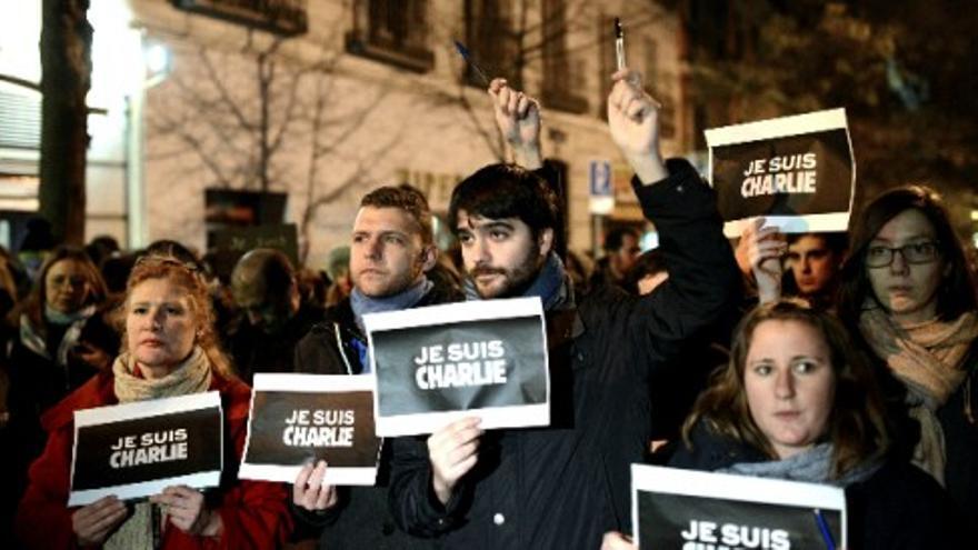 Concentración en la embajada francesa de Madrid