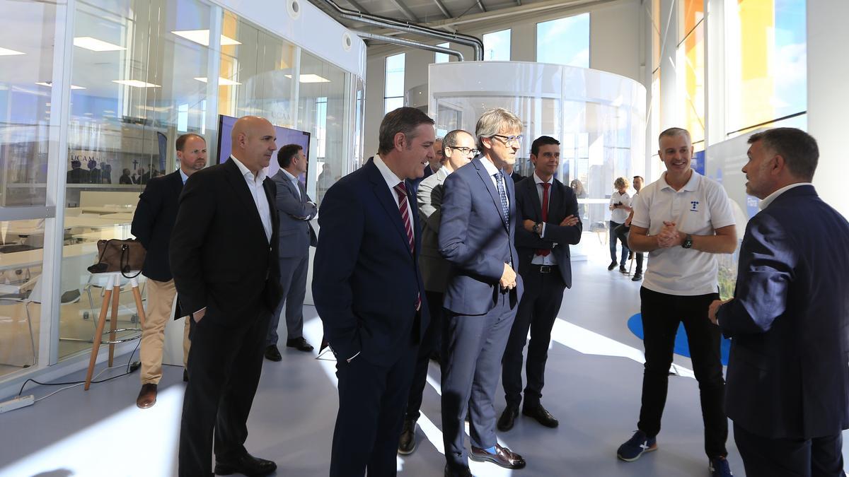 El consejero de Hacienda durante el acto en el HiTech. UCAM