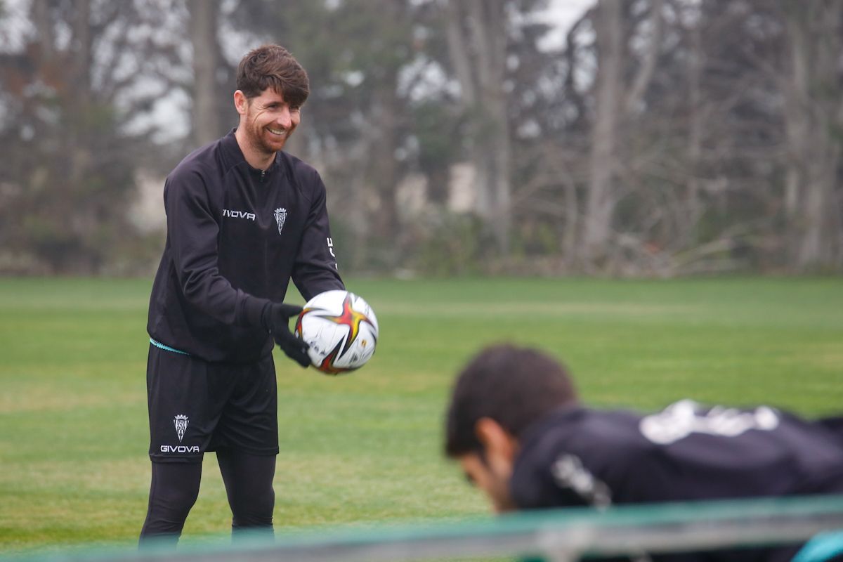 Primer entrenamiento del Córdoba CF en 2022 en imágenes