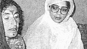Laili Helms (derecha), estaba casada con un sobrino de Richard Helms, ex director de la CIA, y fue portavoz oficiosa de los talibanes ante las Naciones Unidas.