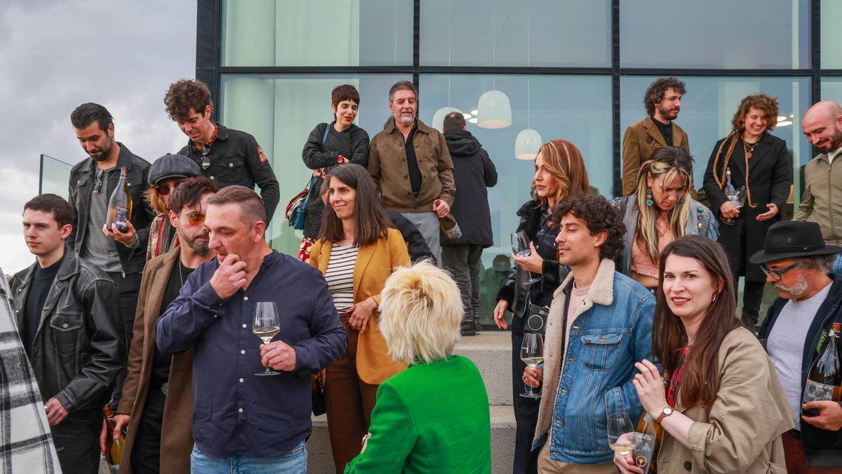 Asistentes a la Fiesta de Finalistas de los Premios Martín Códax da Música, celebrada la semana pasada en Cambados.