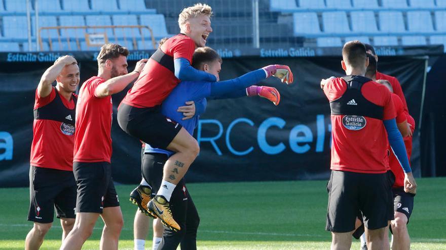 Un momento del entrenamiento de hoy en Vigo // Alba Villar