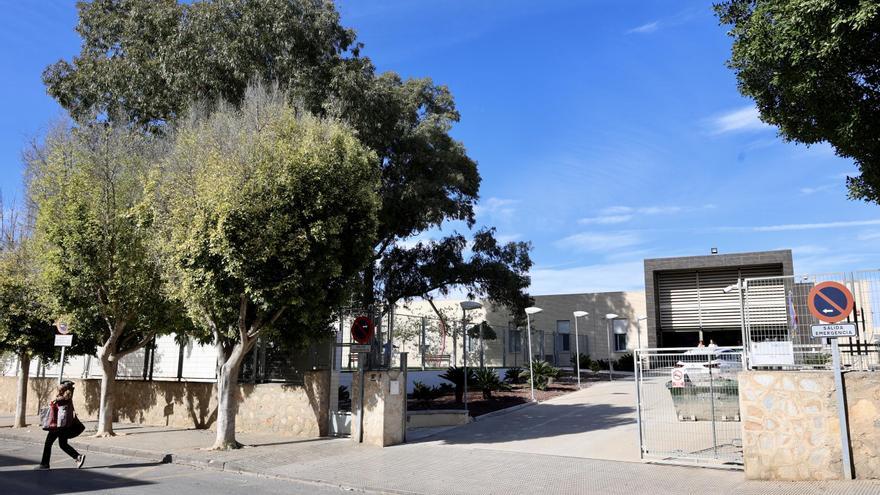 "Maltrato" a los usuarios, heces en la cafetera y acoso laboral: el centro para personas con discapacidad de Churra, un auténtico polvorín