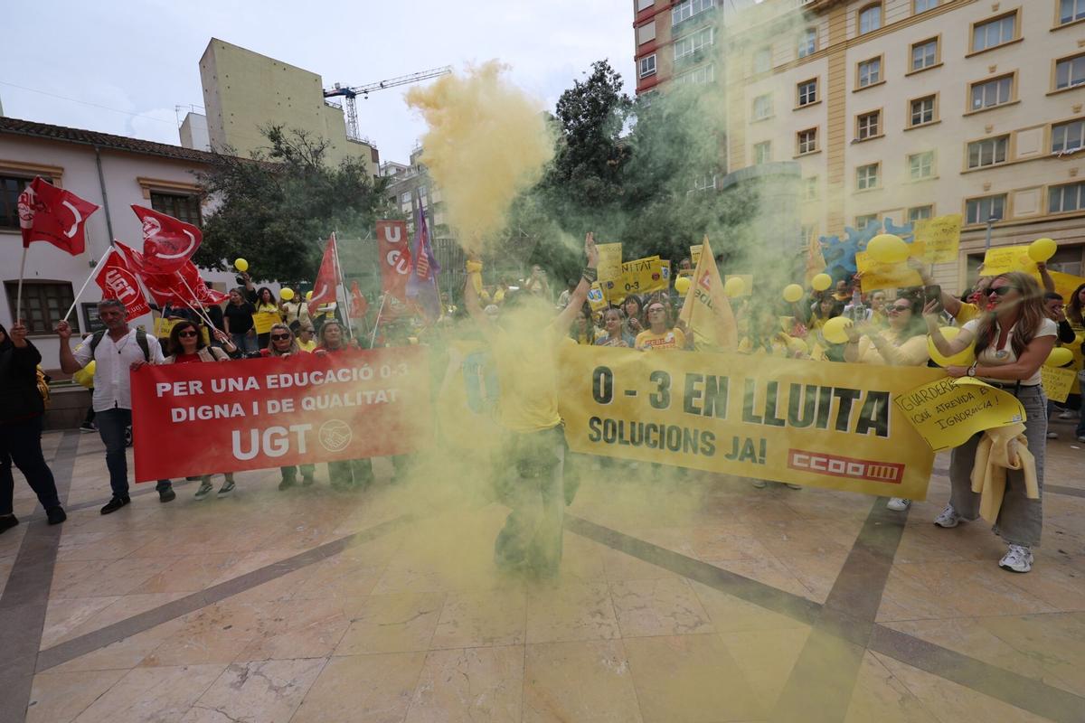 07/05/2026 | Plaza de las Aulas, Castellón | Concentración de trabajadoras de las escuelas infantiles durante la huelga educativa