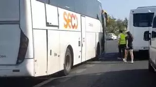 Denuncian el mal servicio de los autocares que llevan a los niños a la Fundación Aspace: "Están poniendo en riesgo la vida de nuestros hijos"