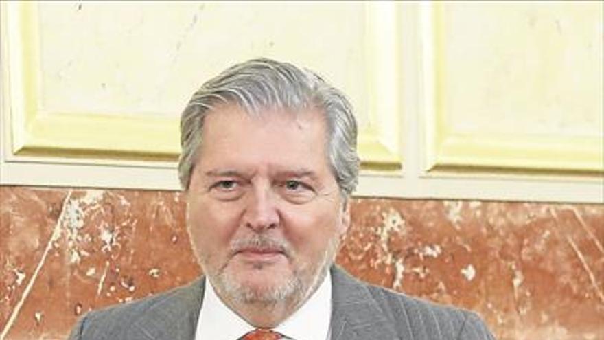 El ministro ordena la vuelta de los bienes de Sijena a Aragón