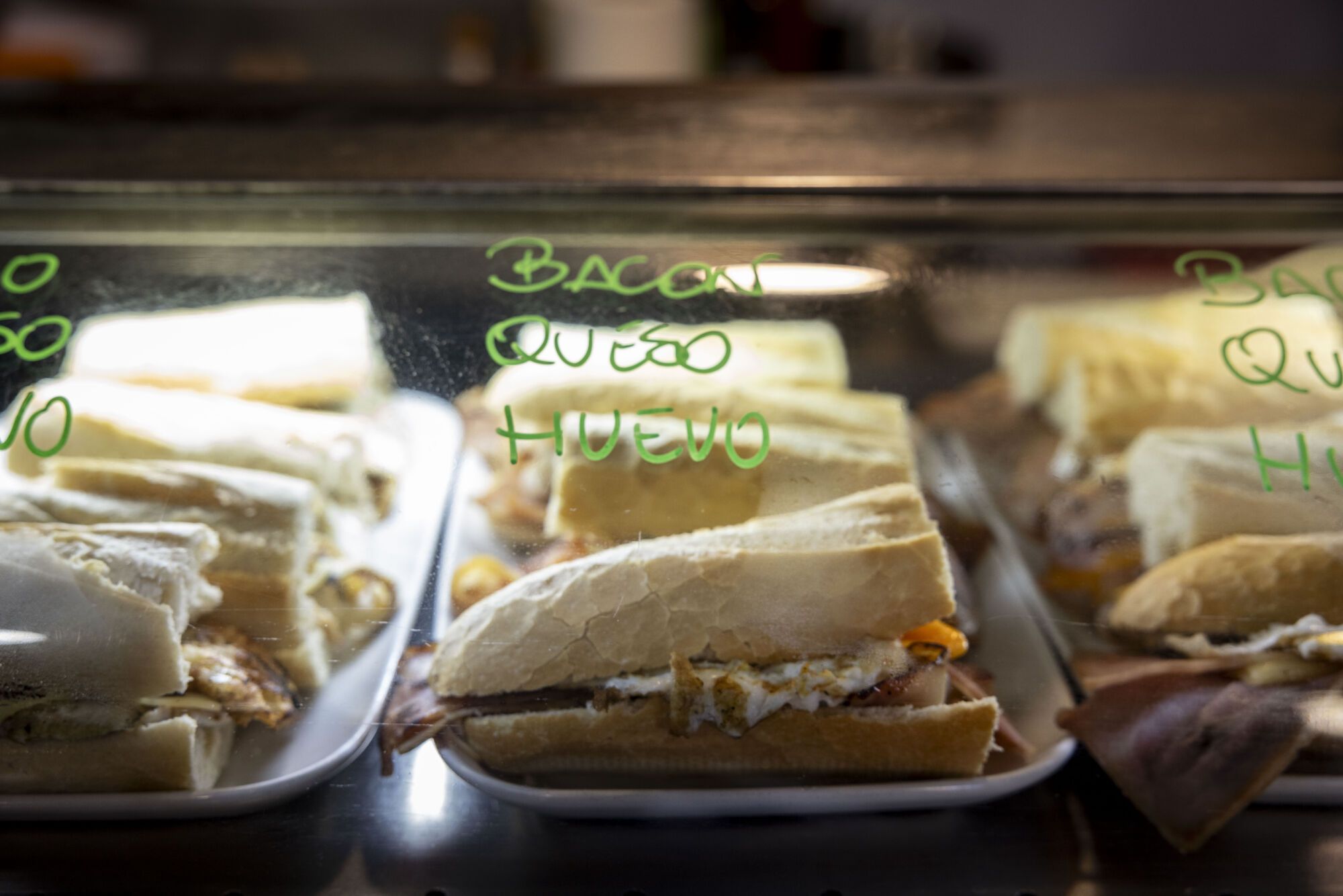 En imágenes | El Rincón de Baro, el bar del Actur que se ha hecho viral por sus tortillas de sabores