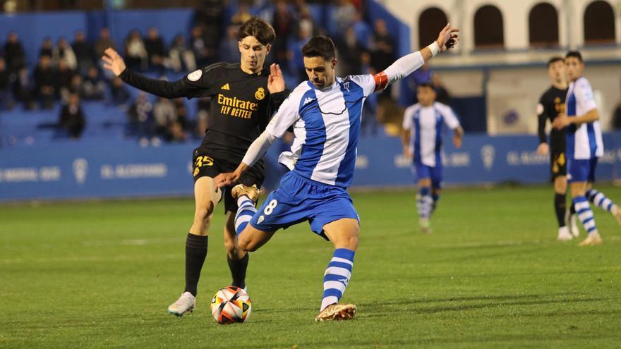 Juanan Casanova: &quot;Este Alcoyano está muy lejos de los mejores equipos de la liga&quot;