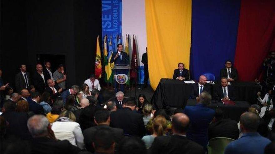 En una sesión paralela Guaidó es reelegido presidente del Parlamento