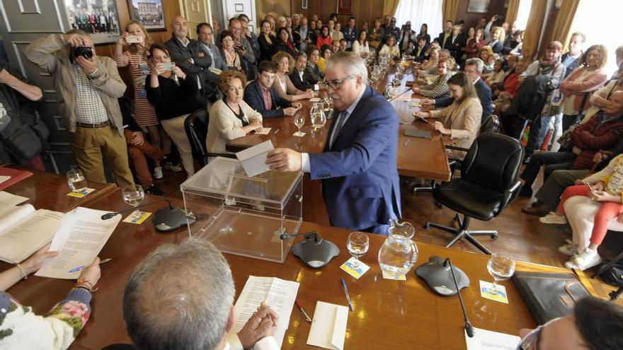 Los ayuntamientos asturianos eligen alcalde: pleno de Mieres