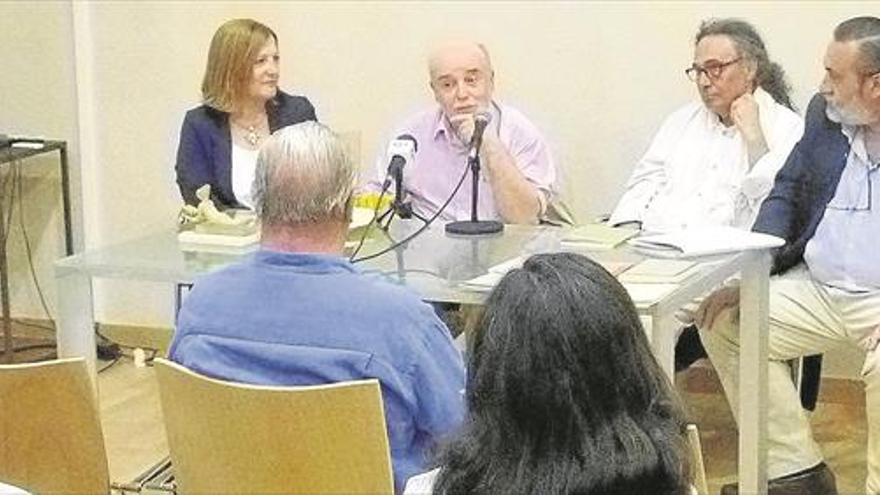 La Feria del Libro rinde homenaje a Téllez, Gloria Fuertes y Miguel Hernández