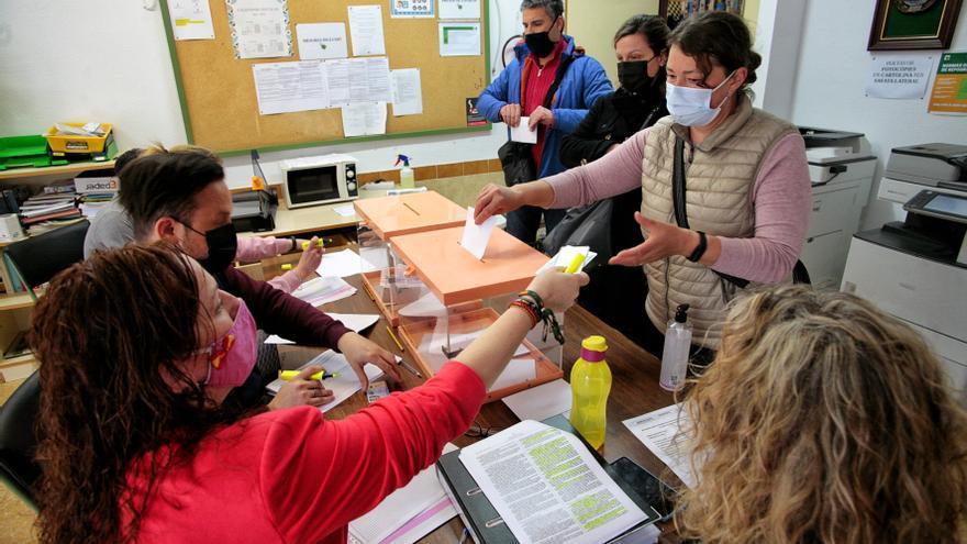 Los colegios de Castellón votan la continua pero ello no acalla las críticas sobre su regulación