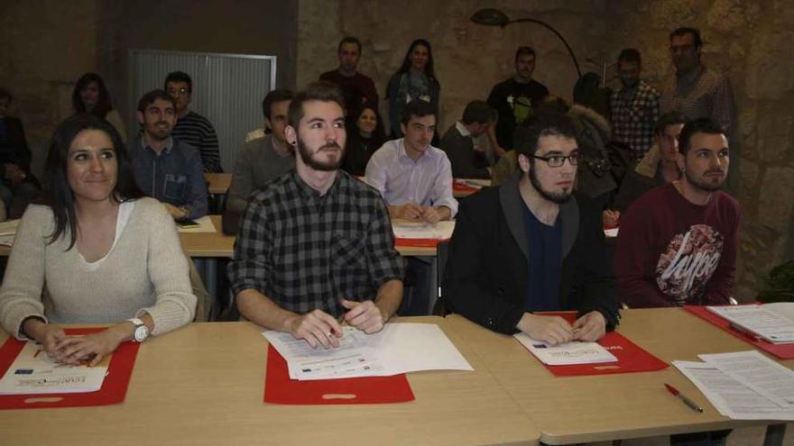 Los alumnos de la Universidad de Salamanca que han recibido la beca para este programa de prototipos.