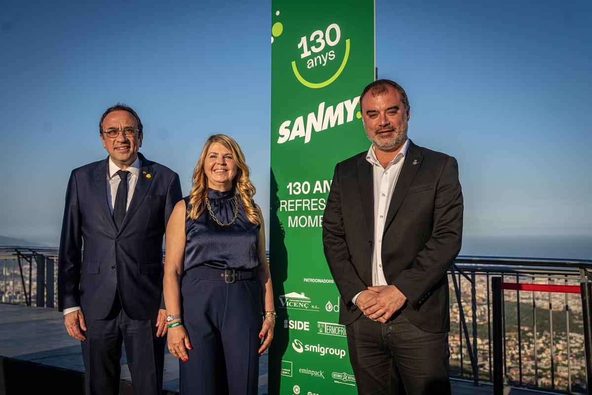 La CEO de Sanmy junto a Josep Rull i Jordi Ballart
