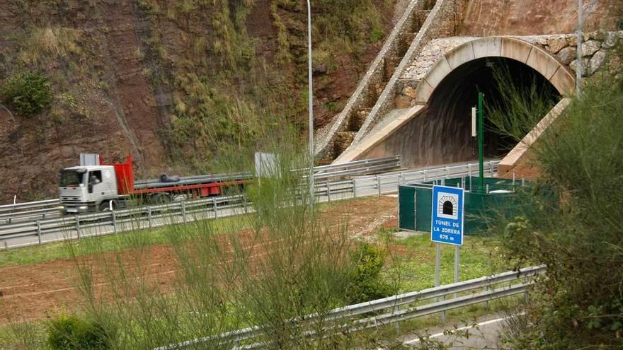 Túnel de La Zorera, en la Autovía Minera (AS-I), entre Gijón y Mieres.