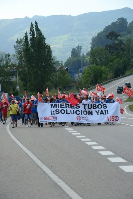 Marcha protesta de Mieres Tubos