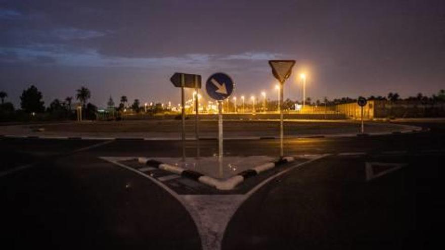 Elche iluminará la rotonda de Atzavares dos años después de la construcción de la Ronda Sur