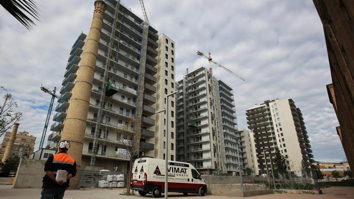 Edificios de la promoción urbanística de Cosme Toda en L'Hospitalet.