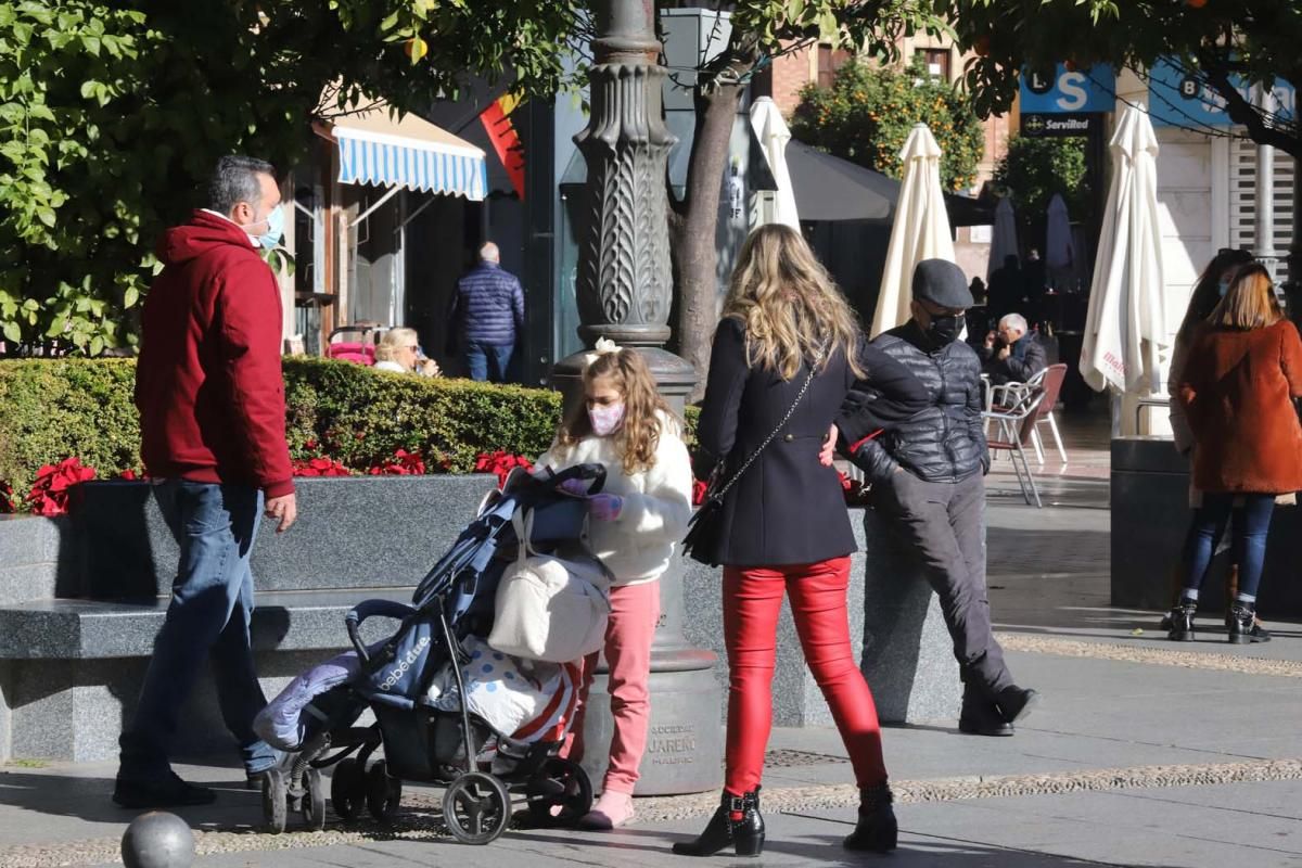 Navidad en Córdoba: El sol y las compras se imponen al frío