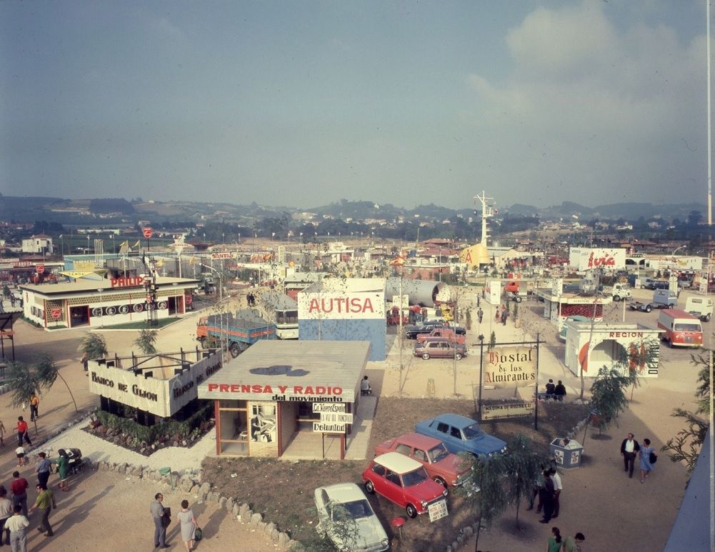 SEPTIEMBRE. Panorama de la Feria Internacional de Muestras de Asturias, en 1967