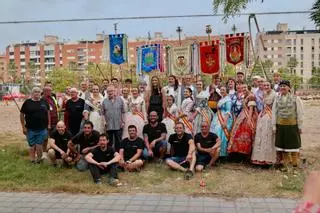 Benicalap celebra San Juan con la Macromascletà