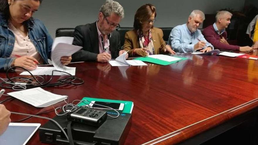 Los sindicatos piden cumplir el pacto de la carrera profesional tras el 26-M