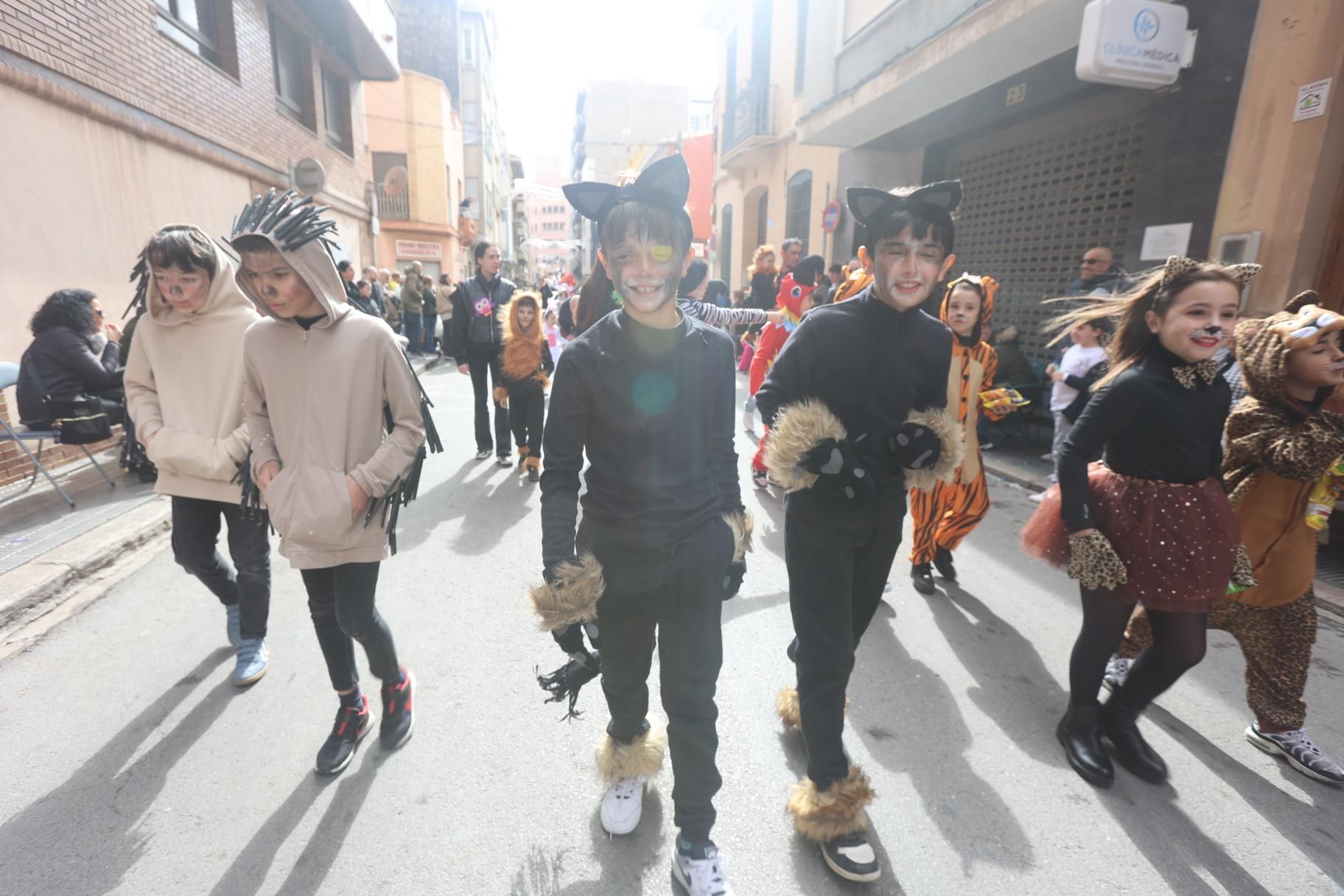Búscate en las fotos: Burriana disfruta con la Cabalgata del Ninot Infantil