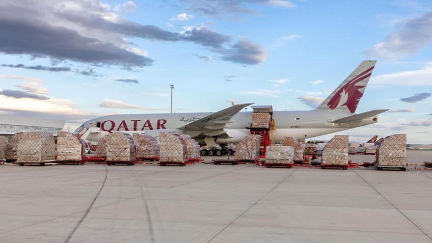 El aeropuerto de Zaragoza da el &#039;sorpasso&#039; a El Prat en octubre con un nuevo récord de mercancías y remonta en pasajeros