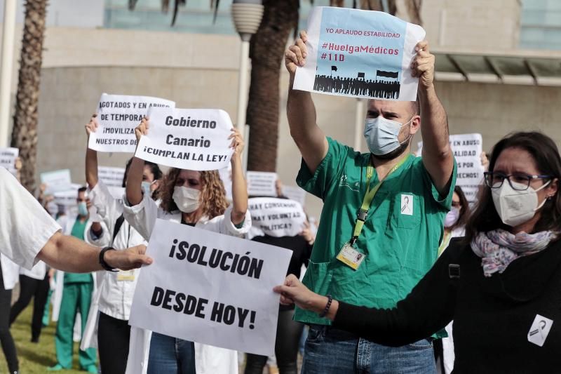 Más de la mitad de los médicos canarios secundan la huelga