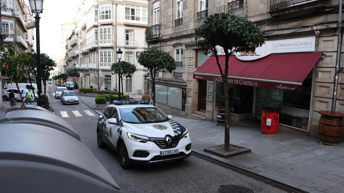 Un coche de la Policía Local de Vigo, en una imagen de recurso.