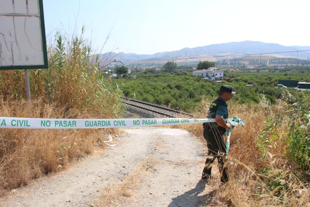 Agentes de la Guardia Civil durante la investigación.