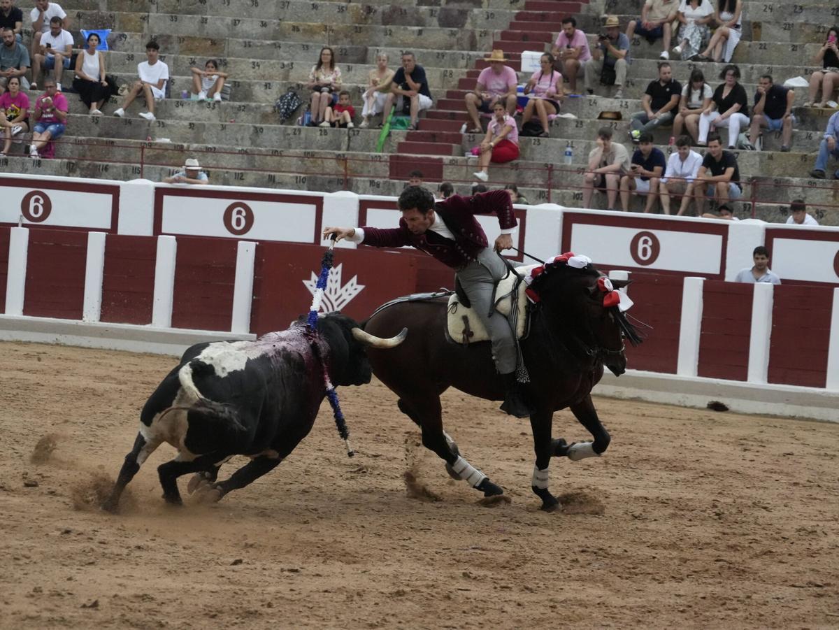 GALERÍA | Corrida de rejones de San Pedro en Zamora 2025