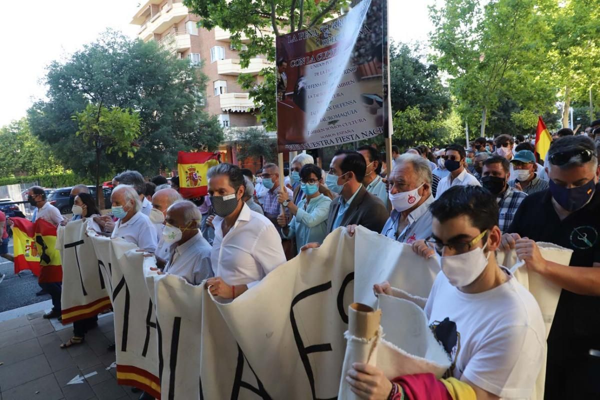 Manifestación de aficionados y profesionales taurinos por Córdoba