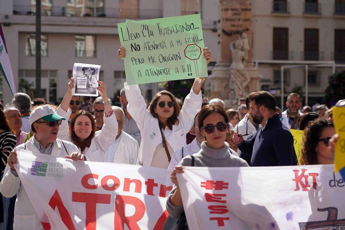 Más de medio millar de médicos de Málaga marchan por calle Larios en una nueva jornada de huelga Más de medio millar de médicos de Málaga marchan por calle Larios en una nueva jornada de huelga
