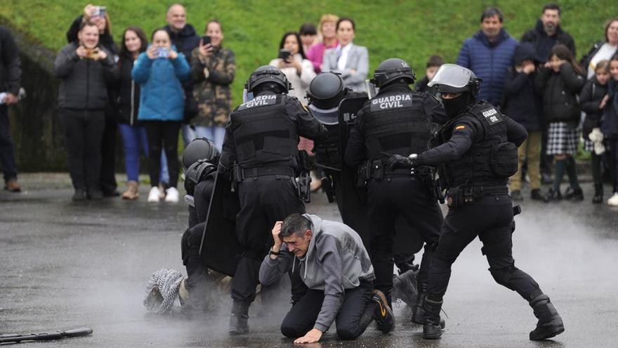 Simulacro de la Guardia Civil en un secuestro en la cita de 2023. | Bernabé/Javier Lalín