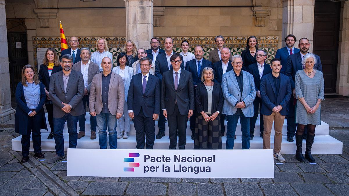Acto de firma del Pacte Nacional per la Llengua Acto de firma del Pacte Nacional per la Llengua