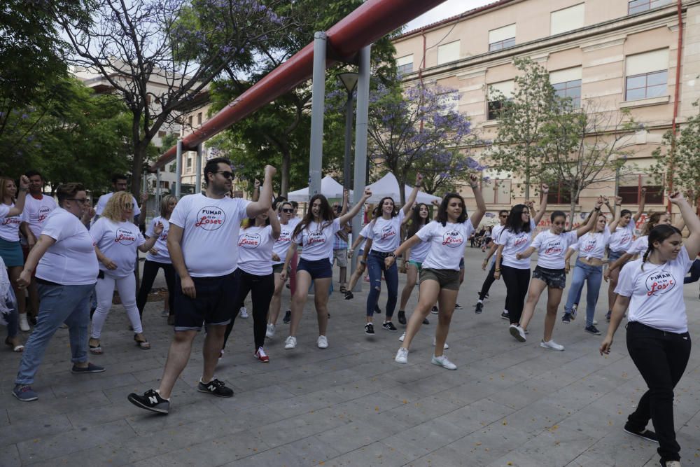 ‘Fumar es de Loser’, lema del ‘flashmob’ de la AECC