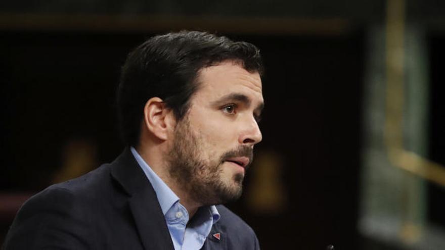 Alberto Garzón: &#039;&#039;Rajoy será presidente por el motín oligárquico que ha habido en el PSOE&#039;&#039;