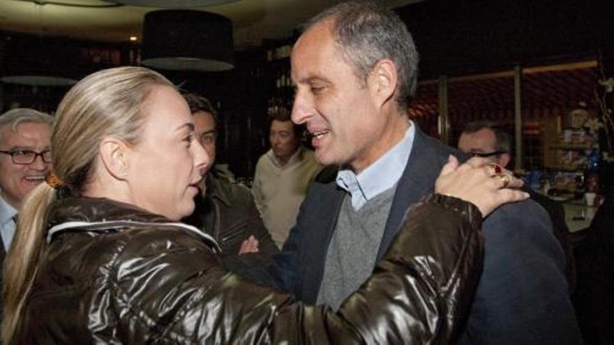 Castedo y Camps, en la cena con militante del PP en Alicante el pasado viernes.