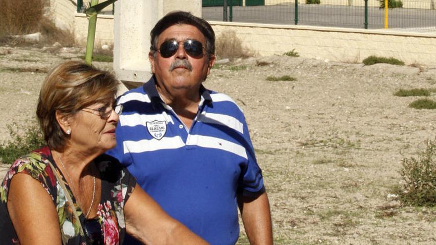 Los abuelos del menor fueron al encuentro de la Virgen.