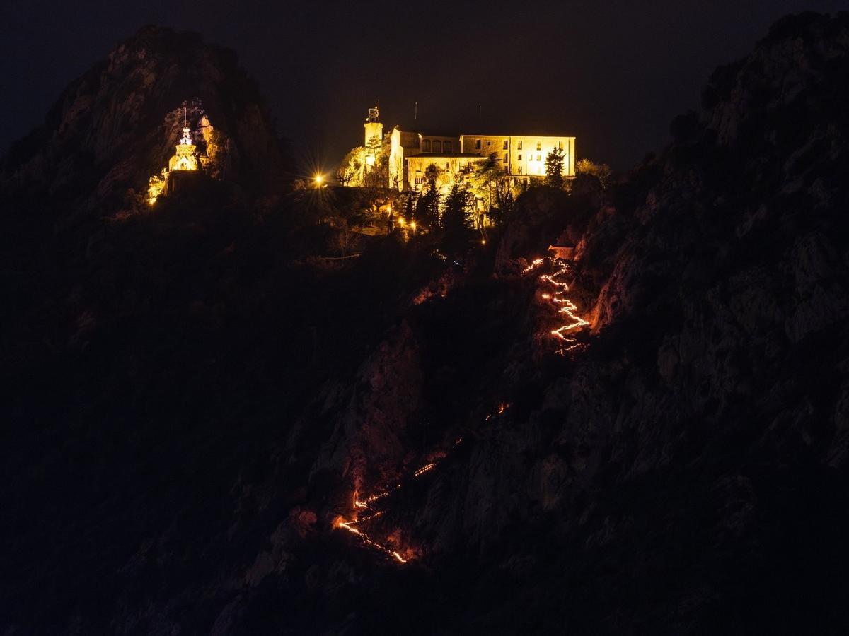 Baixada de torxes des de Queralt fins a Berga